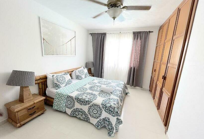 1 Bedroom Penthouse Apartment, Oceanfront & Garden View Villas Hotel Wifi Bbq Parking Los Corales Beach Club & Spa