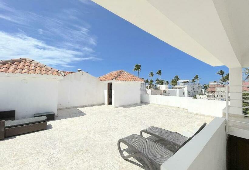 1 Bedroom Penthouse Apartment, Oceanfront & Garden View Villas Hotel Wifi Bbq Parking Los Corales Beach Club & Spa
