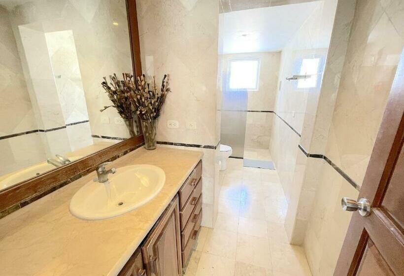 1 Bedroom Penthouse Apartment, Oceanfront & Garden View Villas Hotel Wifi Bbq Parking Los Corales Beach Club & Spa