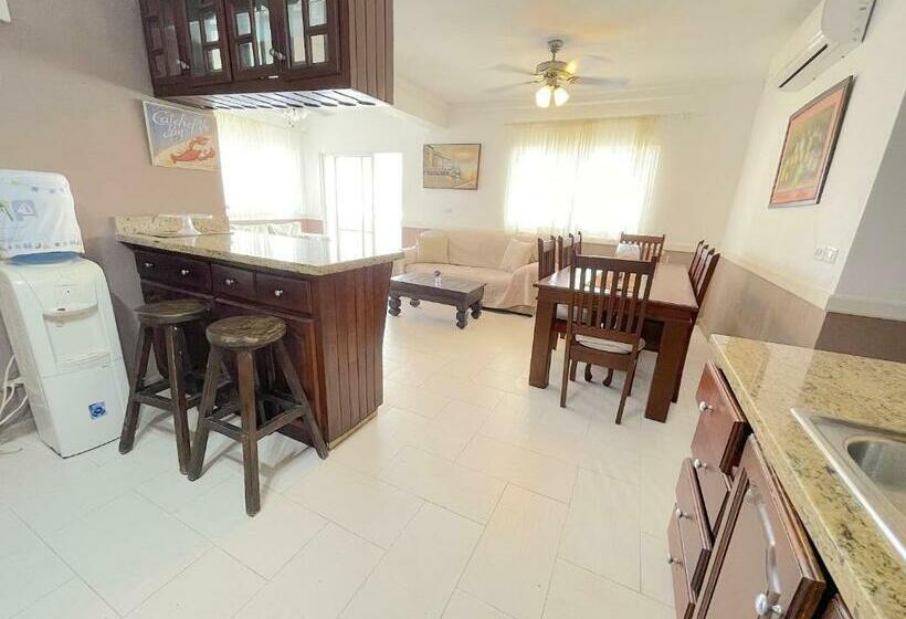 آپارتمان 1 خوابه با بالکن, Oceanfront & Garden View Villas Hotel Wifi Bbq Parking Los Corales Beach Club & Spa