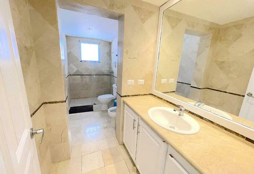 آپارتمان 1 خوابه با چشم‌انداز استخر, Oceanfront & Garden View Villas Hotel Wifi Bbq Parking Los Corales Beach Club & Spa