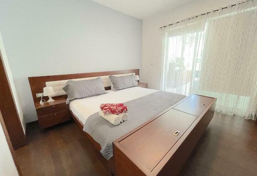 آپارتمان 1 خوابه با چشمانداز استخر, Oceanfront & Garden View Villas Hotel Wifi Bbq Parking Los Corales Beach Club & Spa