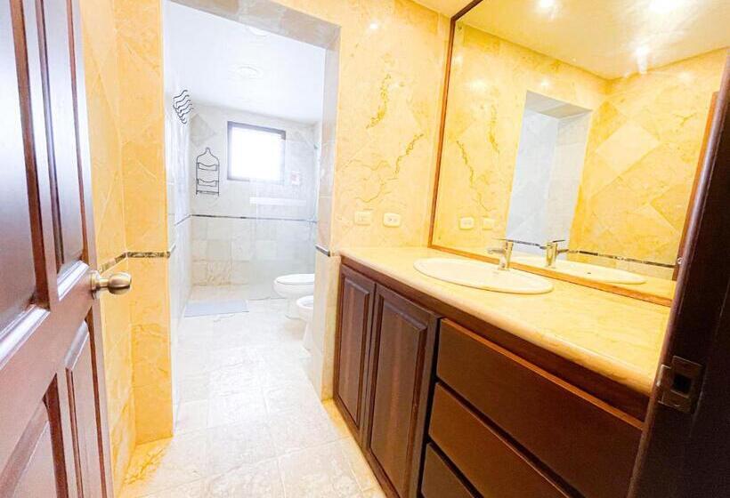 آپارتمان 1 خوابه با چشم‌انداز استخر, Oceanfront & Garden View Villas Hotel Wifi Bbq Parking Los Corales Beach Club & Spa