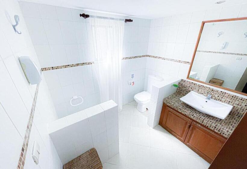 ویلای 1 خوابه با چشم‌انداز باغ, Oceanfront & Garden View Villas Hotel Wifi Bbq Parking Los Corales Beach Club & Spa