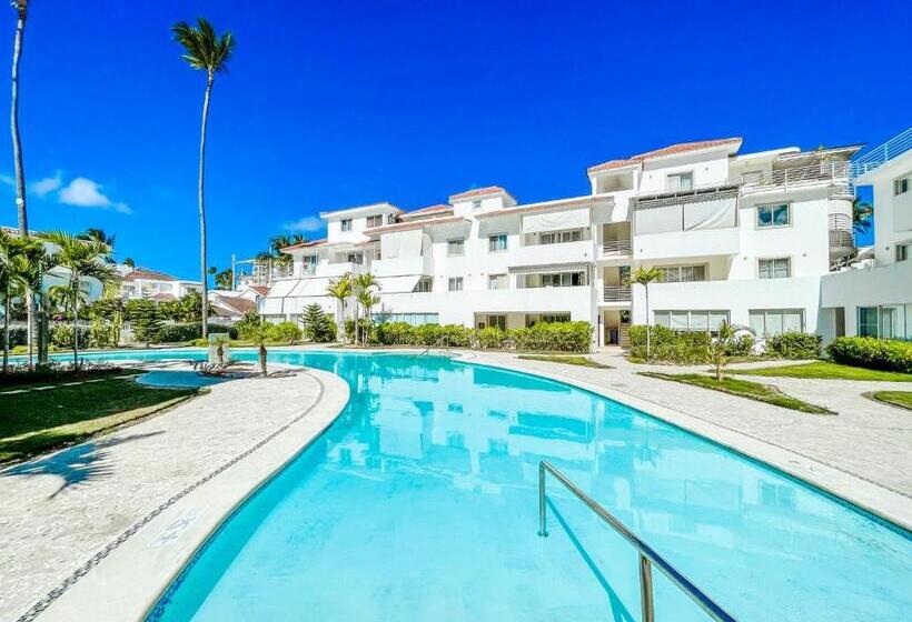 1 Bedroom Penthouse Apartment, Oceanfront & Garden View Villas Hotel Wifi Bbq Parking Los Corales Beach Club & Spa