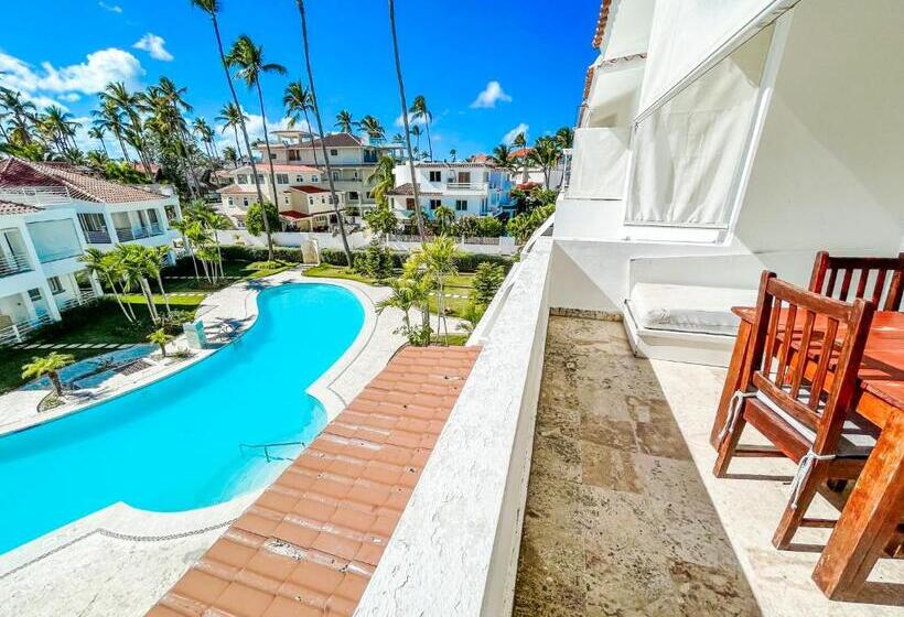 1 Bedroom Penthouse Apartment, Oceanfront & Garden View Villas Hotel Wifi Bbq Parking Los Corales Beach Club & Spa