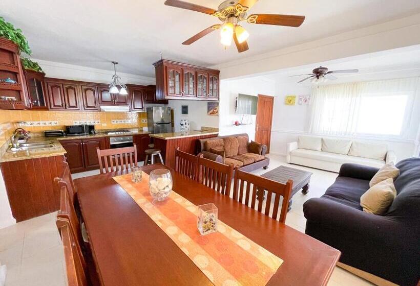 آپارتمان 1 خوابه با بالکن, Oceanfront & Garden View Villas Hotel Wifi Bbq Parking Los Corales Beach Club & Spa