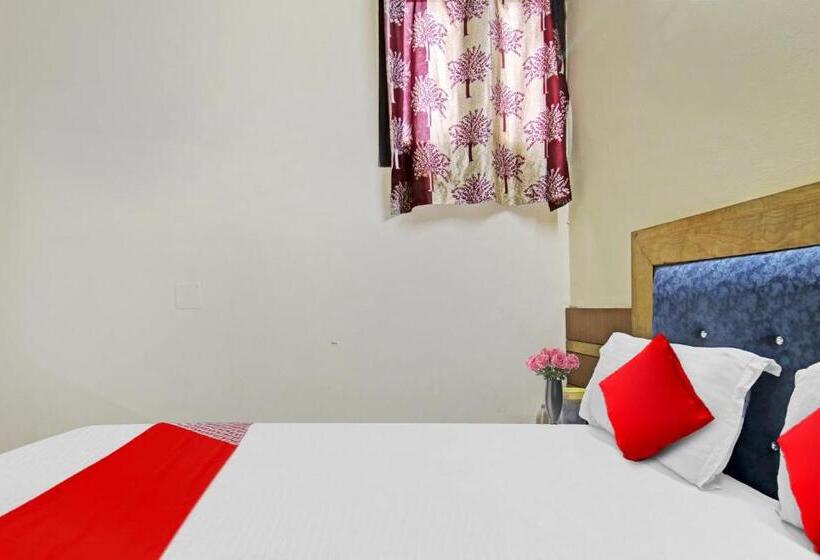 Quarto Triplo Clássico, Flagship  Dp Palace Near Jama Masjid