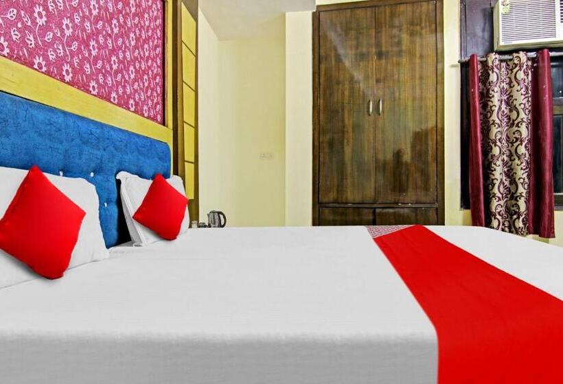 Quarto Triplo Clássico, Flagship  Dp Palace Near Jama Masjid