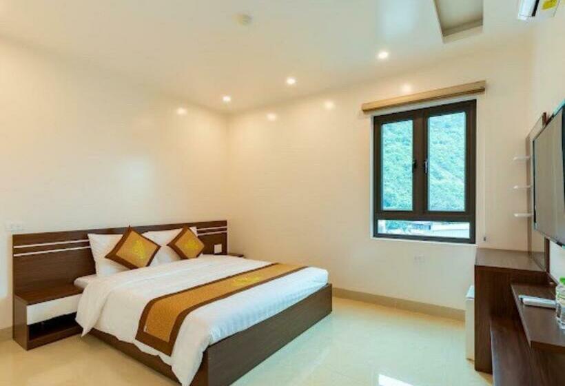 اتاق استاندارد با چشم‌انداز کوهستان, Tung Quang