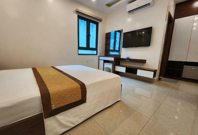 اتاق استاندارد با چشم‌انداز کوهستان, Tung Quang