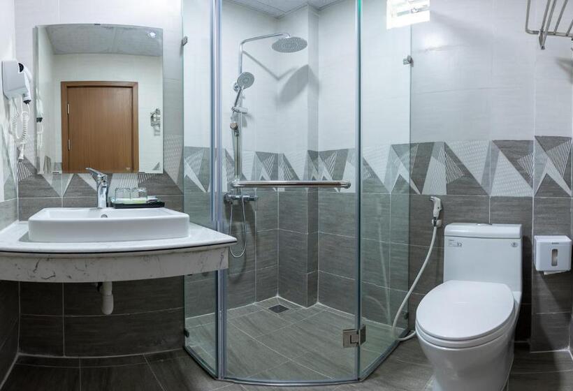 اتاق استاندارد چهار تخته, Tung Quang