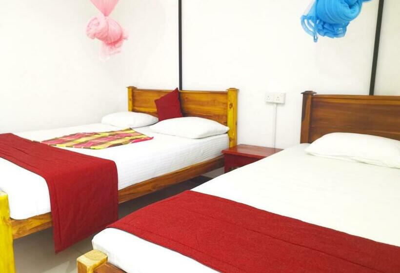 Habitació Triple Deluxe, Uppuveli Beach