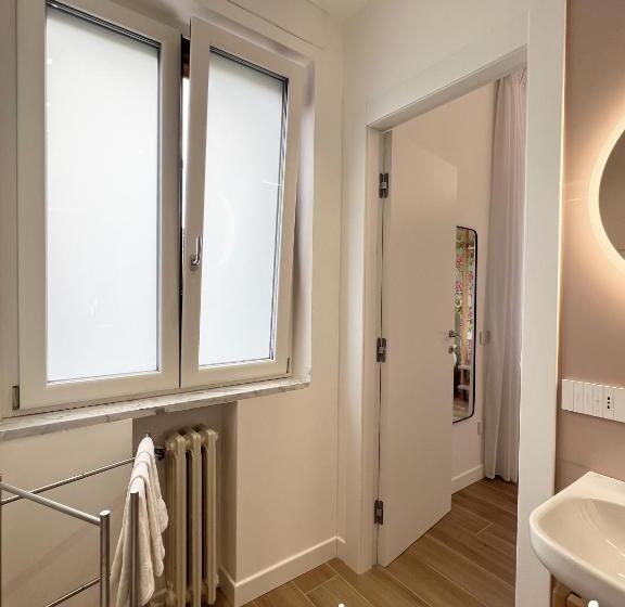 Quarto Triplo Standart, Interno Sei B&b