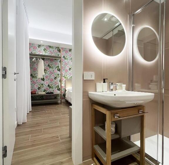 Quarto Triplo Standart, Interno Sei B&b