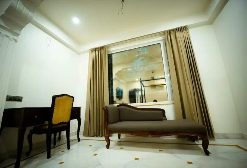 デラックスルーム, Ashok Villa