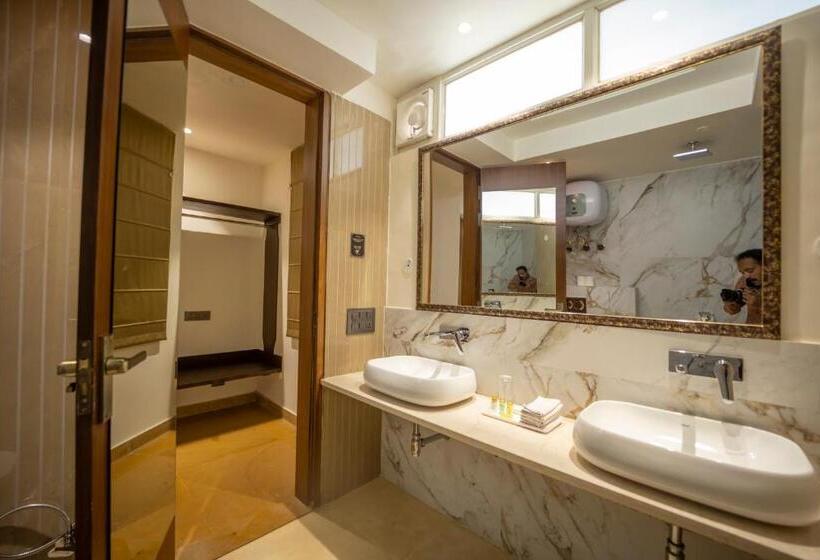 스탠다드 트리플 룸, Ashok Villa