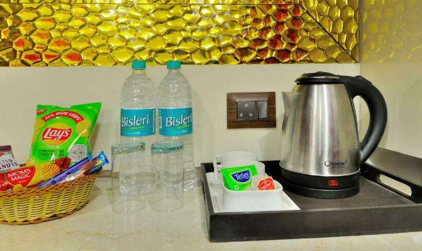 Quarto Deluxe, Delhi Fab Best Budget Couple