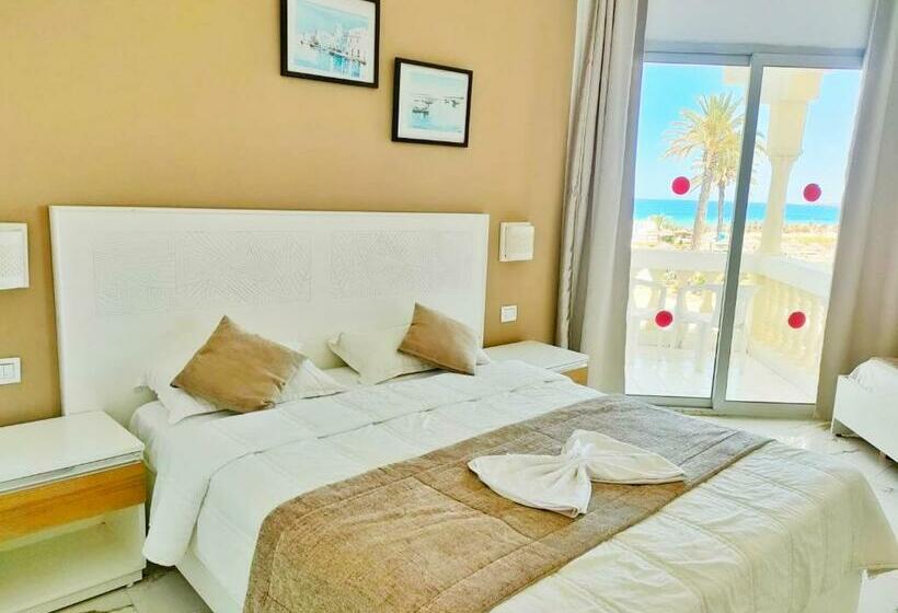 스탠다드 룸, Neptunia Skanes