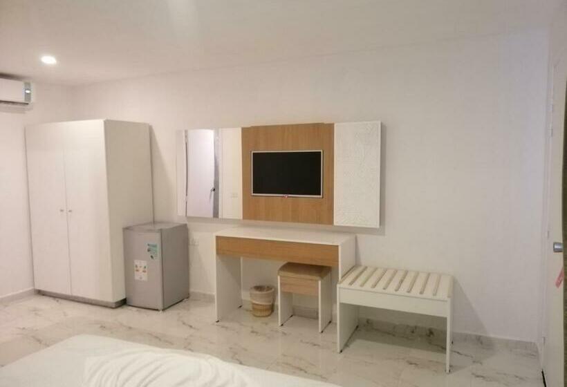 스탠다드 트리플 룸 가든 전망, Neptunia Skanes