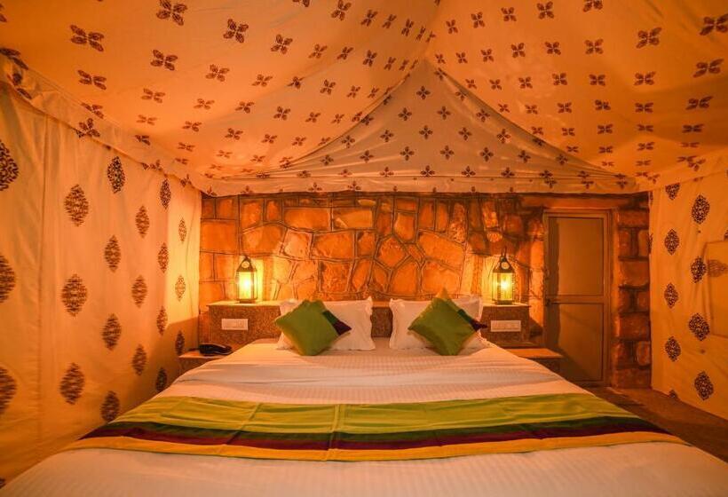 デラックスルーム, The Carvaans Resort