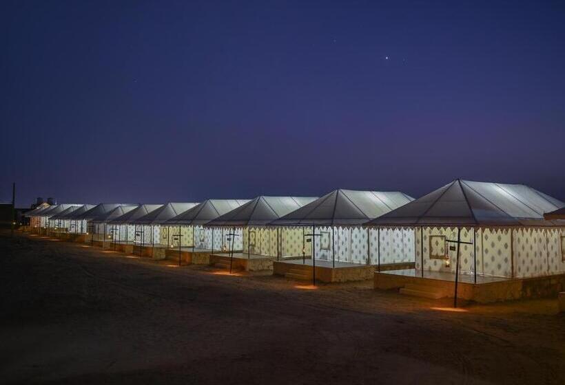 デラックスルーム, The Carvaans Resort