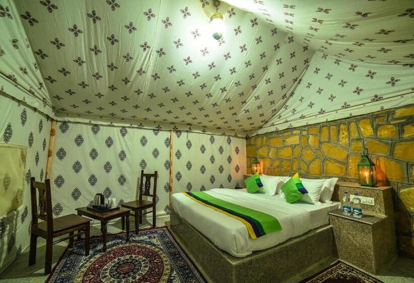 デラックスルーム, The Carvaans Resort