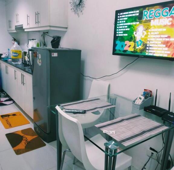 סטודיו סטנדרט עם מרפסת, Rhm Condostaycation At Sea Residence