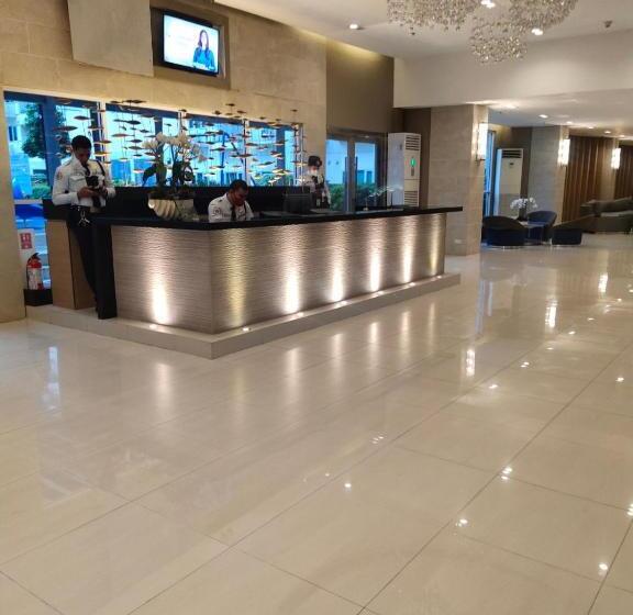 סטודיו סטנדרט עם מרפסת, Rhm Condostaycation At Sea Residence