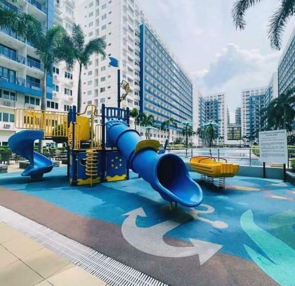 סטודיו סטנדרט עם מרפסת, Rhm Condostaycation At Sea Residence