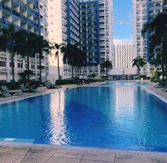 סטודיו סטנדרט עם מרפסת, Rhm Condostaycation At Sea Residence