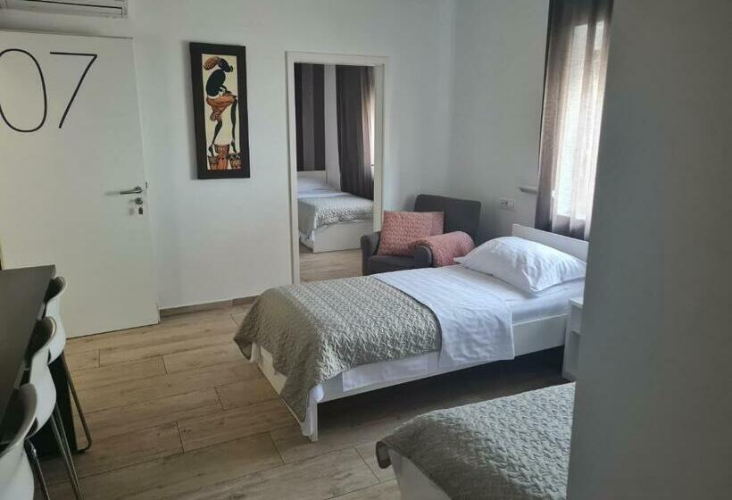 اتاق خانوادگی, Azurs Ljubljana