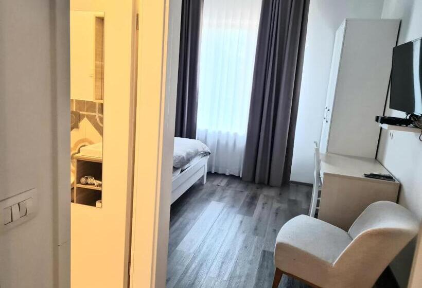 اتاق استاندارد, Azurs Ljubljana