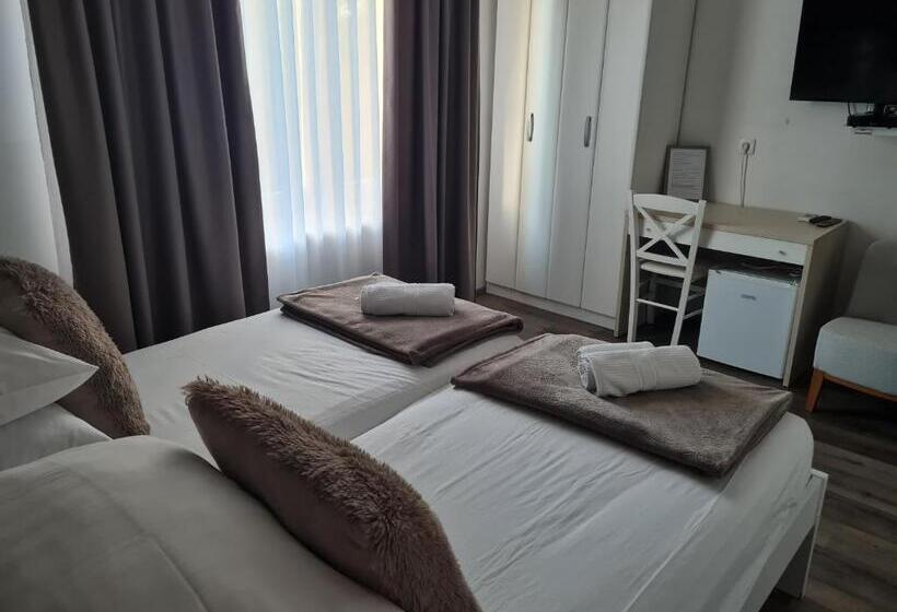 اتاق استاندارد, Azurs Ljubljana