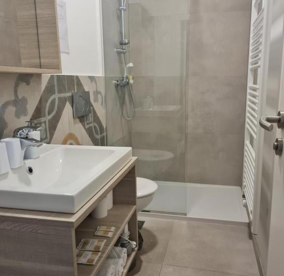 اتاق استاندارد, Azurs Ljubljana