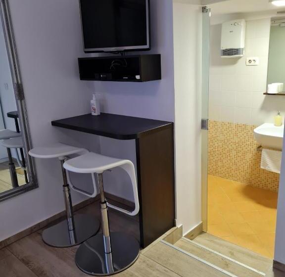 اتاق استاندارد یک نفره, Azurs Ljubljana