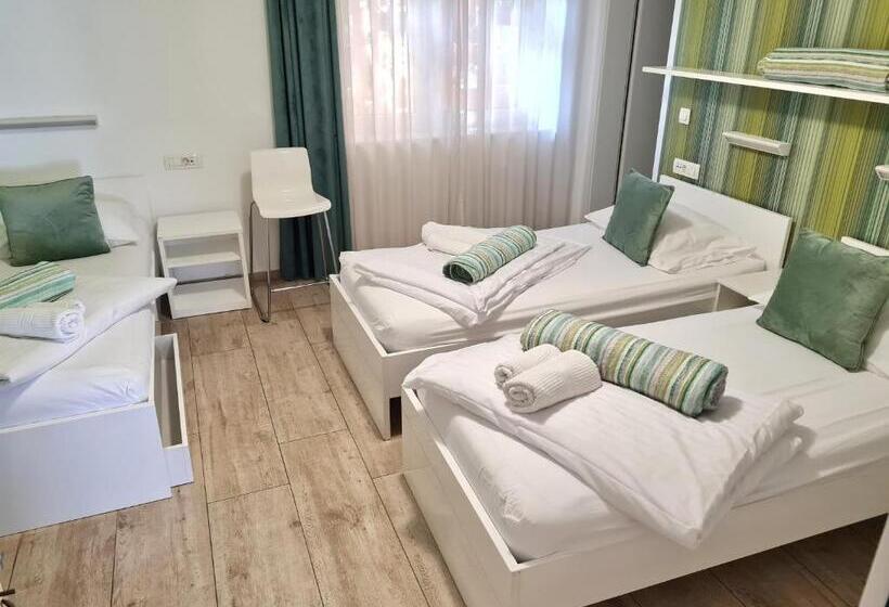 اتاق استاندارد سه نفره, Azurs Ljubljana