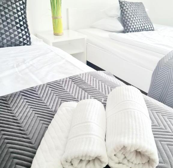 استودیو کامفورت, Azurs Ljubljana