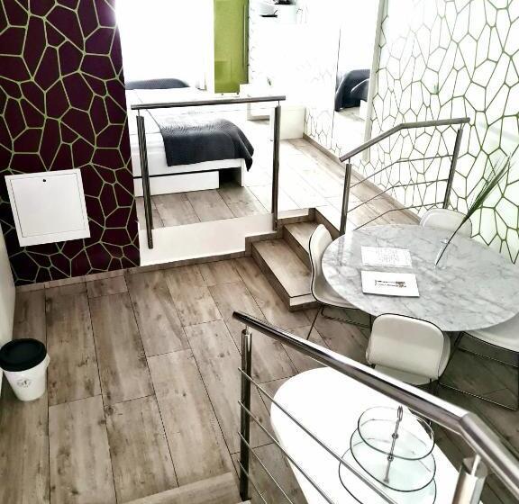 استودیو کامفورت, Azurs Ljubljana