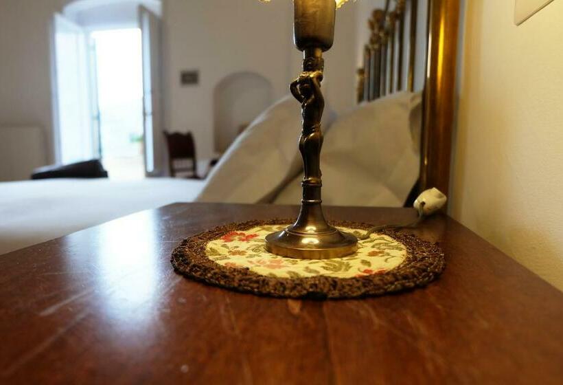 标准间, L Abbraccio Dei Sassi