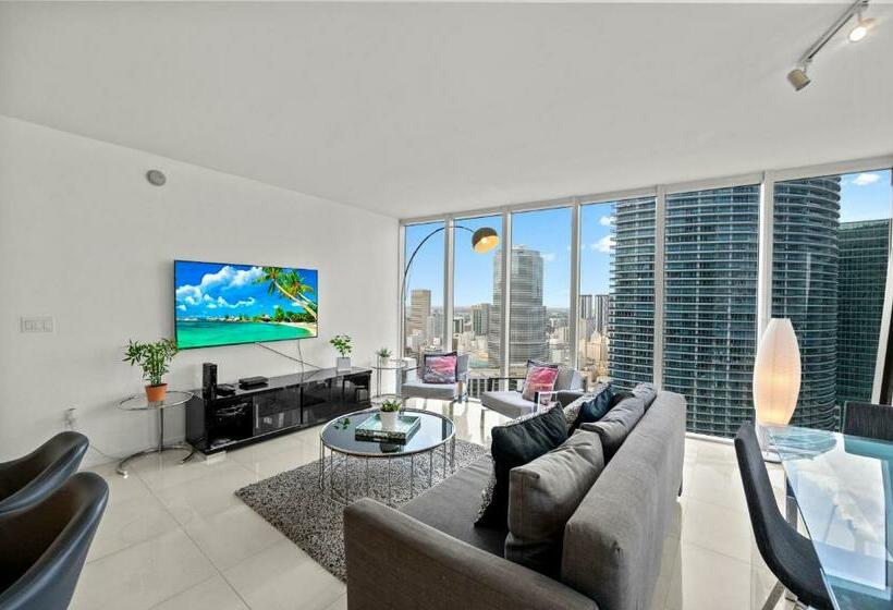 شقة غرفة واحدة مطلة على حمام السباحة, W Icon Brickell  Luxury 2br Highrise Corner Condo