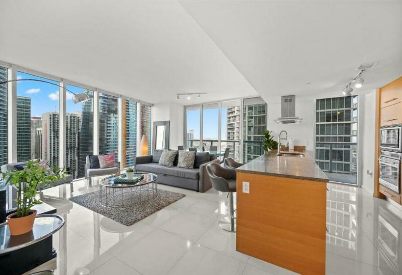 شقة غرفة واحدة مطلة على حمام السباحة, W Icon Brickell  Luxury 2br Highrise Corner Condo