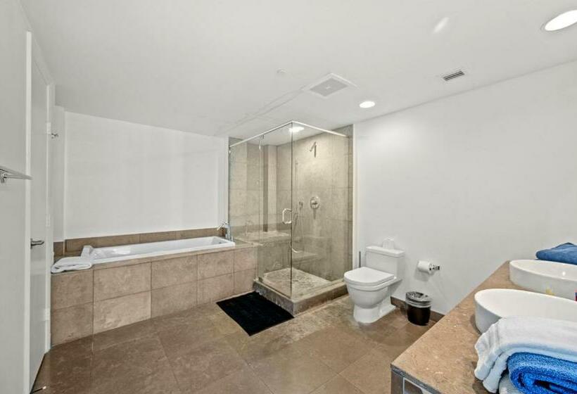 شقة غرفة واحدة مطلة على حمام السباحة, W Icon Brickell  Luxury 2br Highrise Corner Condo