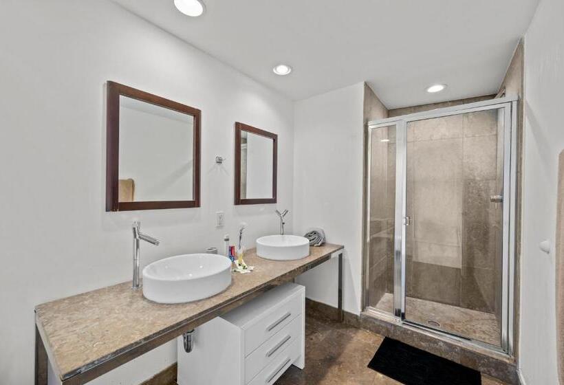 شقة غرفة واحدة مطلة على حمام السباحة, W Icon Brickell  Luxury 2br Highrise Corner Condo