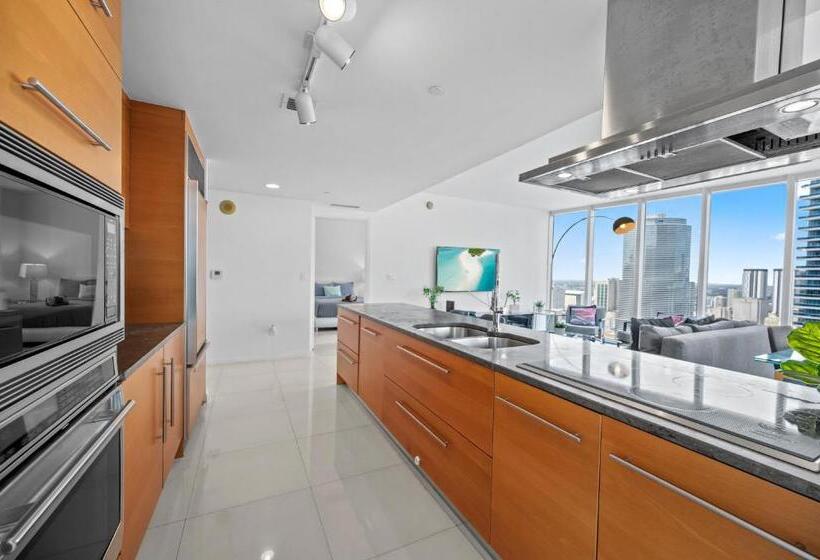 شقة غرفة واحدة مطلة على حمام السباحة, W Icon Brickell  Luxury 2br Highrise Corner Condo