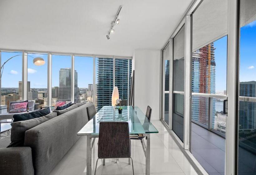 شقة غرفة واحدة مطلة على حمام السباحة, W Icon Brickell  Luxury 2br Highrise Corner Condo