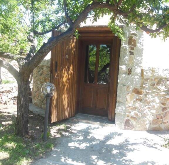 بانگلوی استاندارد, B&b Pettirosso Garden