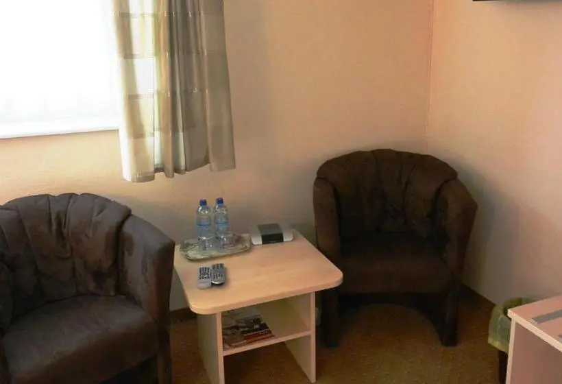 Quarto Standard Banheira Exterior, Pension Arabela