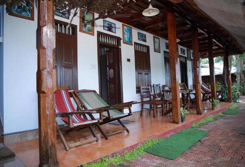 Стандартный Номер Нижний Этаж, Malayalam Lake Resort