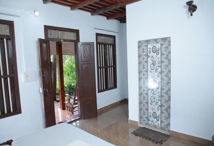 Стандартный Номер Нижний Этаж, Malayalam Lake Resort